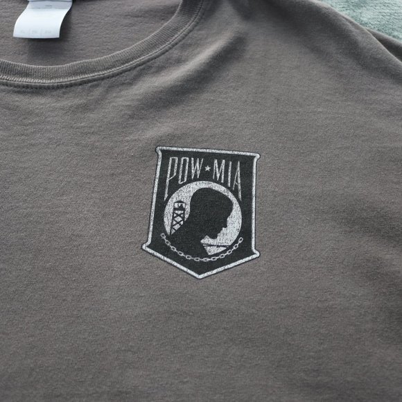 Veteran Shirt Crewneck Mens XL Gray Gildan American Flag POW Tee - Picture 3 of 10